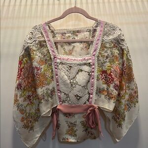 Multicolored Blouse with Flutter Sleeves and Tie Front
